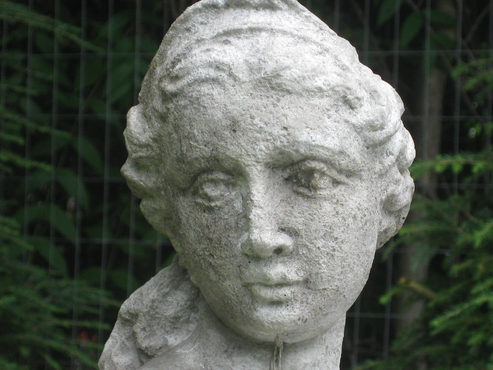 The EASY Way to Age a New Cement Statue