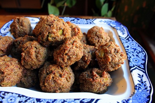 Bacon and Sauage Stuffing Balls - Thanksgiving side dishes