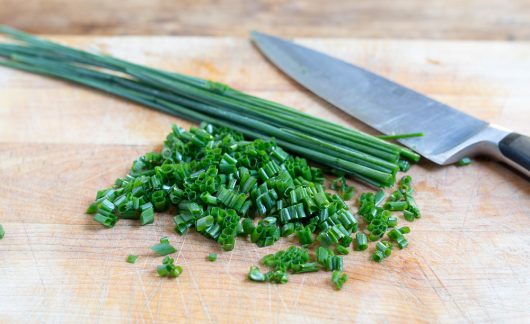minced chives 