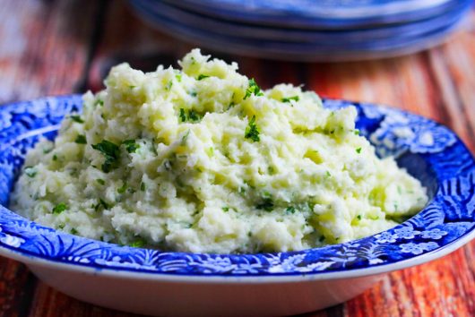 Creamy Mashed Potatoes - Thanksgiving side dishes