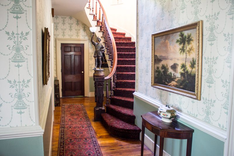 New Staircase Carpet: A Decorative Boo-Boo?
