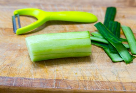 cucumber and mint sandwich: peeling the cucumber