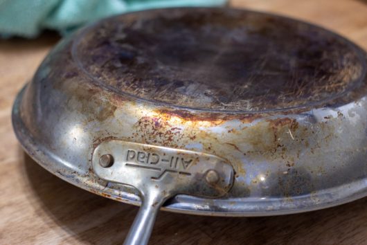 Is it possible to damage a stainless steel pan?