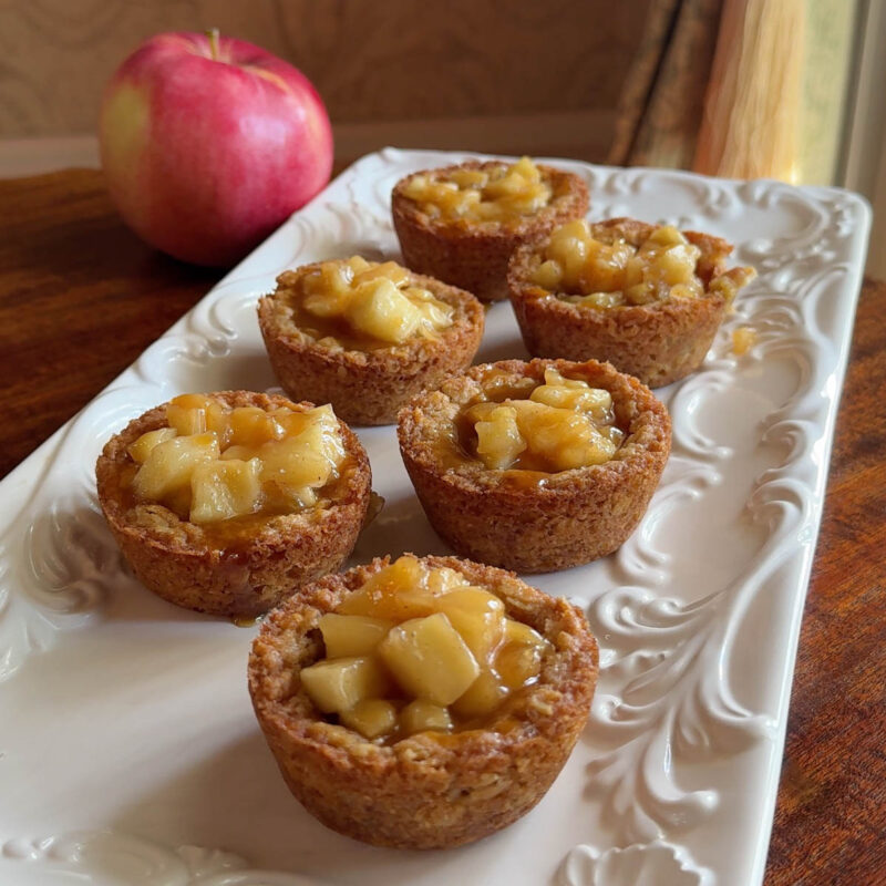 Apple Crisp Cookie Cups